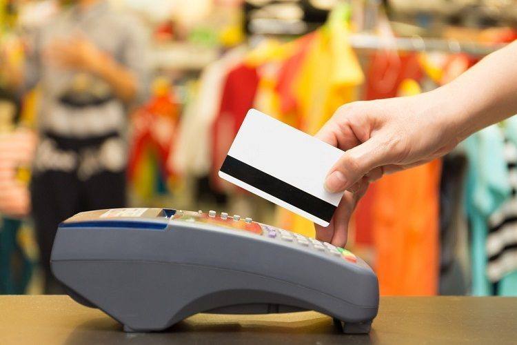 the atm thuan loi trong mua sam Thẻ ATM rất thuận lợi trong mua sắm