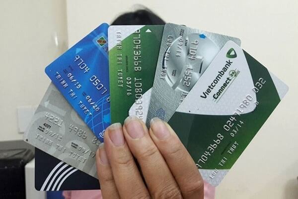 the atm - the tu Thẻ ghi nợ nội địa (ATM) hiện nay hầu hết đều là thẻ từ