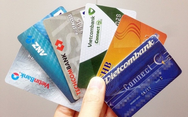 lam the atm ngan hang nao khong mat phi Làm thẻ ATM ngân hàng nào không mất phí?