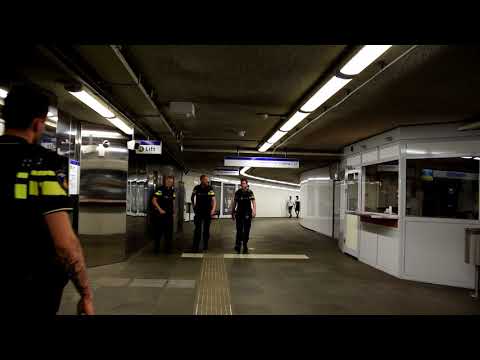 Politie kamt metrostation Dijkzicht uit na melding Burgemeester S’jacobplein Rotterdam