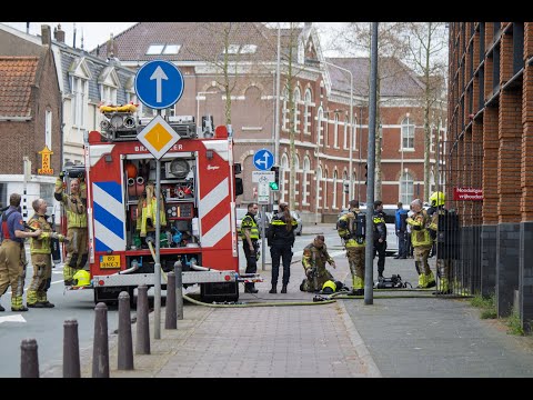 Veel rook bij middelbrand Jumbo Supermarkt Burgemeester van Hasseltstraat Bergen op Zoom